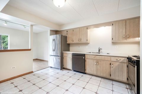 Tiny photo for 9150 W 95th Street #2B, Hickory Hills, IL 60457 (MLS # 12495444)