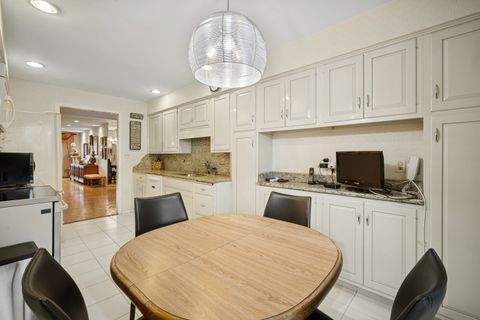 Tiny photo for 7201 N Lincoln Avenue #301, Lincolnwood, IL 60712 (MLS # 12496881)