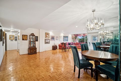 Tiny photo for 7201 N Lincoln Avenue #301, Lincolnwood, IL 60712 (MLS # 12496881)