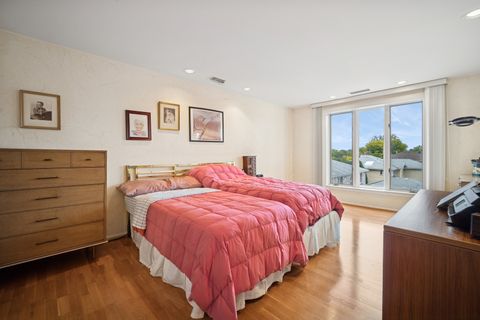 Tiny photo for 7201 N Lincoln Avenue #301, Lincolnwood, IL 60712 (MLS # 12496881)