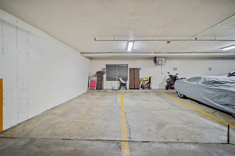 Tiny photo for 7201 N Lincoln Avenue #301, Lincolnwood, IL 60712 (MLS # 12496881)