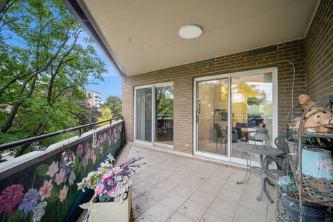 Tiny photo for 7201 N Lincoln Avenue #301, Lincolnwood, IL 60712 (MLS # 12496881)