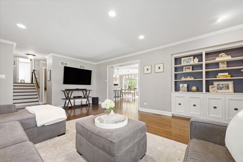 Tiny photo for 258 Crest Road, Glen Ellyn, IL 60137 (MLS # 12625275)