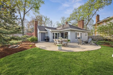 Tiny photo for 258 Crest Road, Glen Ellyn, IL 60137 (MLS # 12625275)
