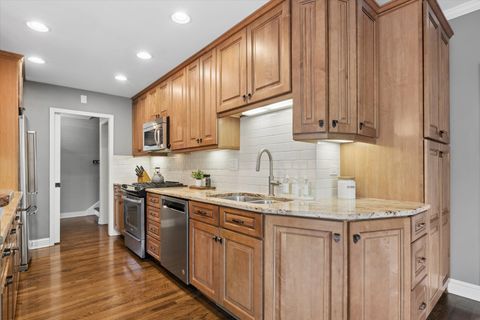 Tiny photo for 258 Crest Road, Glen Ellyn, IL 60137 (MLS # 12625275)