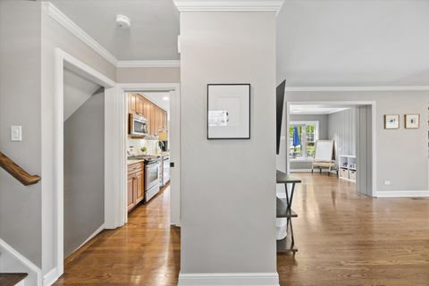 Tiny photo for 258 Crest Road, Glen Ellyn, IL 60137 (MLS # 12625275)