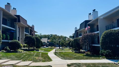 Tiny photo for 9004 Del Prado Drive #2N, Palos Hills, IL 60465 (MLS # 12499345)