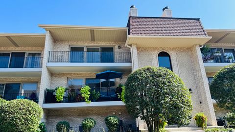 Tiny photo for 9004 Del Prado Drive #2N, Palos Hills, IL 60465 (MLS # 12499345)