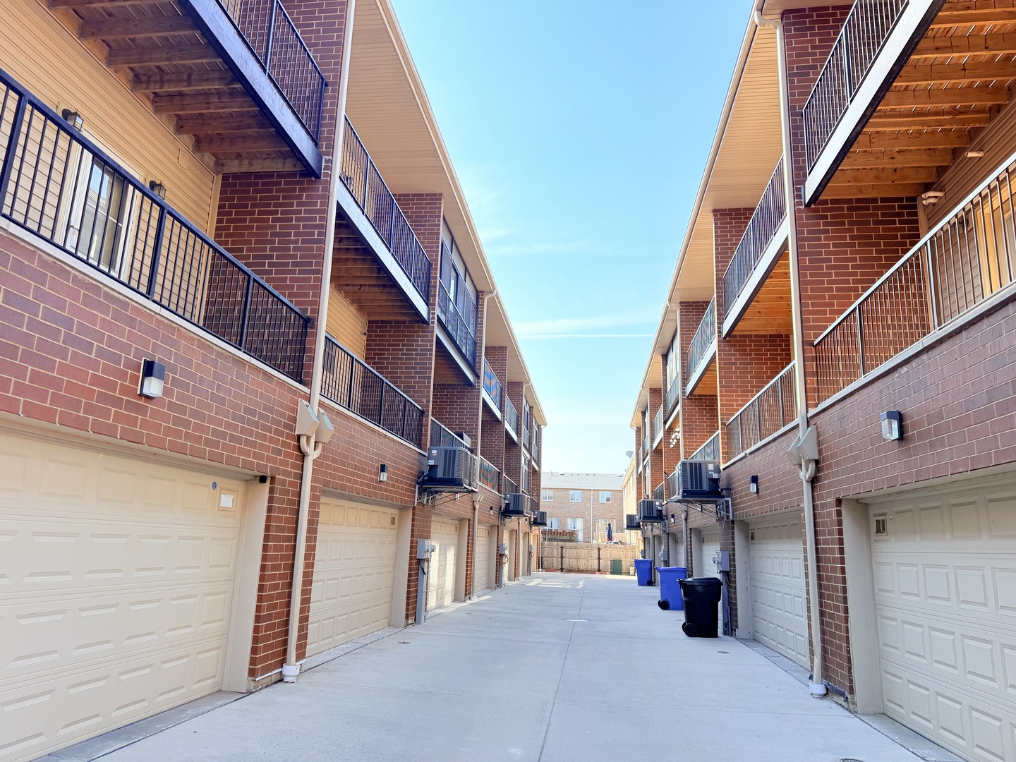 3238 S Shields Avenue