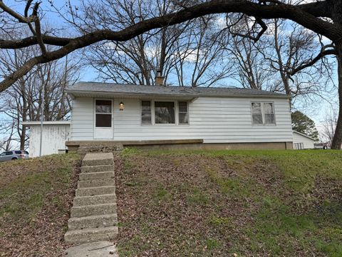 Tiny photo for 206 S 1st Street, Pinckneyville, IL 62274 (MLS # 12597820)