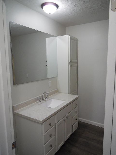 Tiny photo for 740 Hiawatha Drive, Ottawa, IL 61350 (MLS # 12570012)