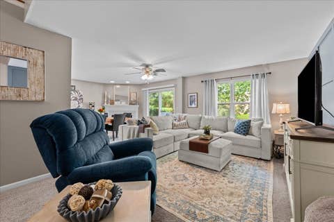 Tiny photo for 3368 Renard Lane, St. Charles, IL 60175 (MLS # 12730751)