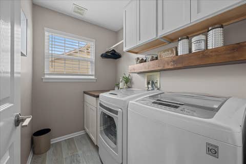 Tiny photo for 3368 Renard Lane, St. Charles, IL 60175 (MLS # 12730751)