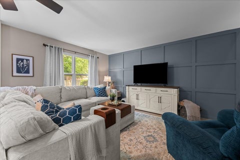 Tiny photo for 3368 Renard Lane, St. Charles, IL 60175 (MLS # 12730751)