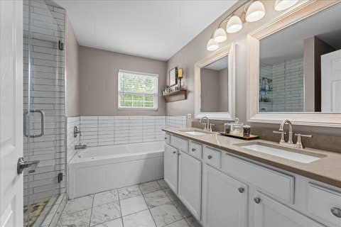 Tiny photo for 3368 Renard Lane, St. Charles, IL 60175 (MLS # 12730751)