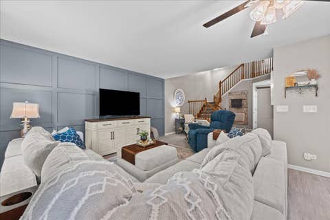 Tiny photo for 3368 Renard Lane, St. Charles, IL 60175 (MLS # 12730751)