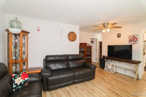 Tiny photo for 52 Wren Road, Carpentersville, IL 60110 (MLS # 12533309)