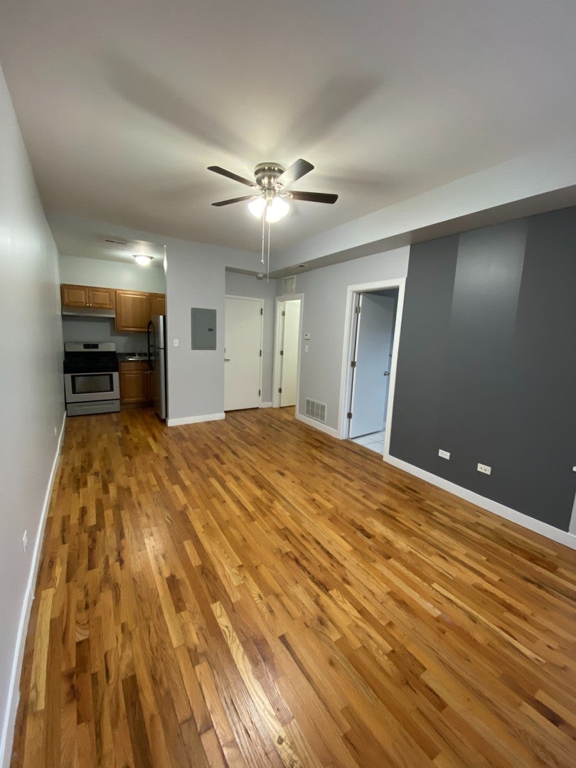 7456 N Greenview Avenue 3A