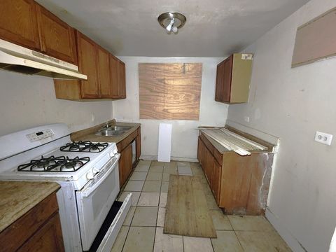 Tiny photo for 6717 S Rhodes Avenue, Chicago, IL 60637 (MLS # 12592003)