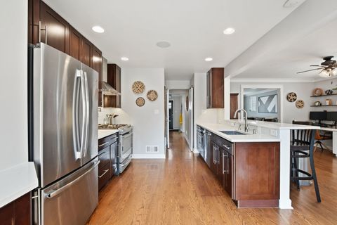 Tiny photo for 6039 N Richmond Street, Chicago, IL 60659 (MLS # 12620075)
