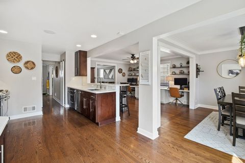 Tiny photo for 6039 N Richmond Street, Chicago, IL 60659 (MLS # 12620075)