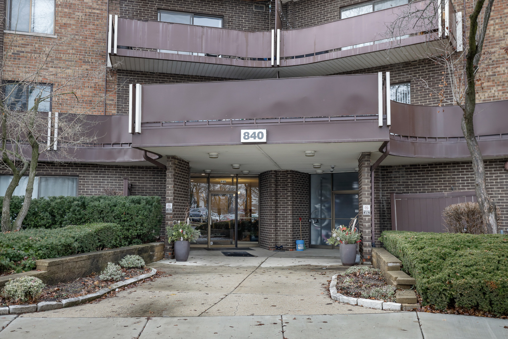 840 WELLINGTON Avenue 306