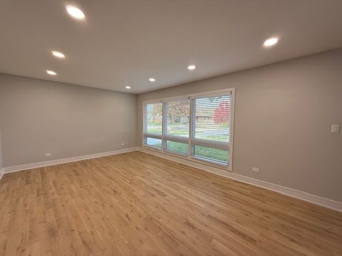 Tiny photo for 1301 Lois Avenue, Park Ridge, IL 60068 (MLS # 12515474)