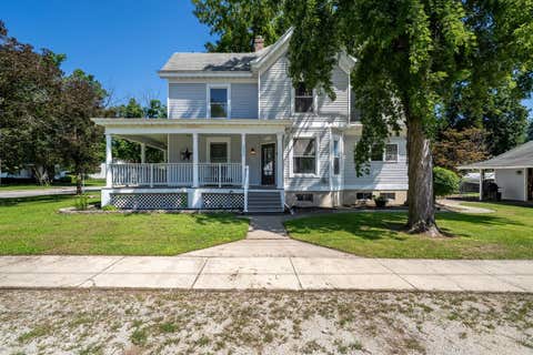 Tiny photo for 904 E Water Street, Pontiac, IL 61764 (MLS # 12740385)