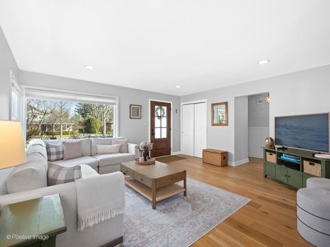 Tiny photo for 212 Woodstock Avenue, Clarendon Hills, IL 60514 (MLS # 12575118)