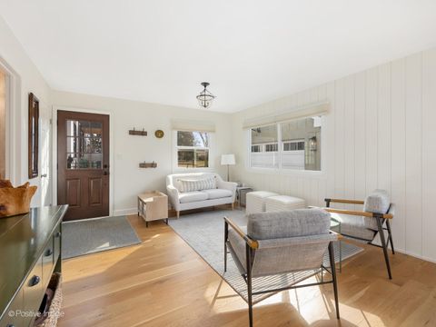 Tiny photo for 212 Woodstock Avenue, Clarendon Hills, IL 60514 (MLS # 12575118)