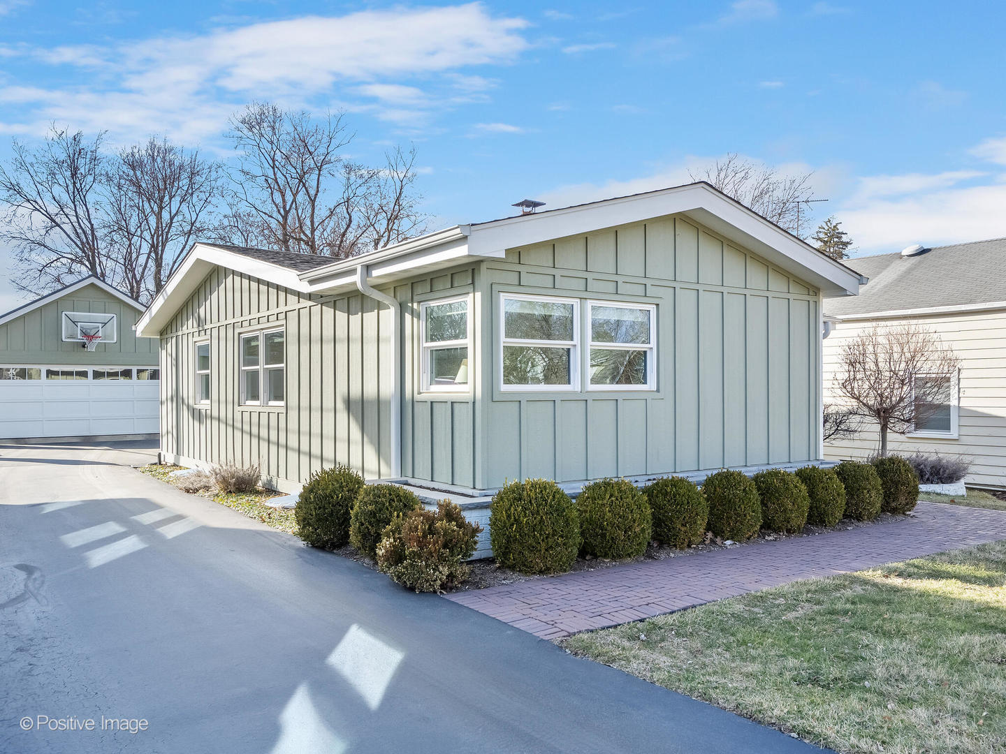 212 Woodstock Avenue