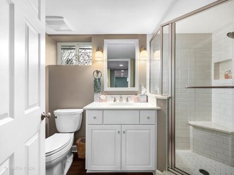 Tiny photo for 212 Woodstock Avenue, Clarendon Hills, IL 60514 (MLS # 12575118)