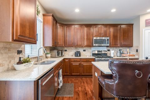 Tiny photo for 908 Blue Ridge Drive, Streamwood, IL 60107 (MLS # 12601280)