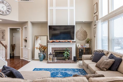 Tiny photo for 908 Blue Ridge Drive, Streamwood, IL 60107 (MLS # 12601280)