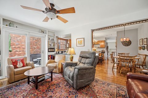 Tiny photo for 827 N Driveway, Glen Ellyn, IL 60137 (MLS # 12588707)