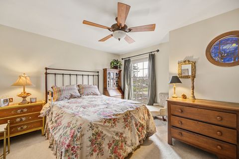 Tiny photo for 827 N Driveway, Glen Ellyn, IL 60137 (MLS # 12588707)