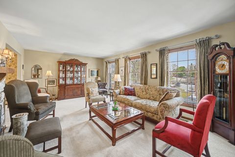 Tiny photo for 827 N Driveway, Glen Ellyn, IL 60137 (MLS # 12588707)