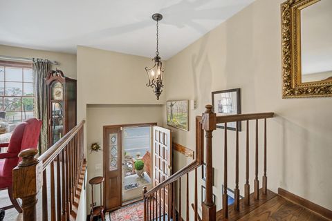 Tiny photo for 827 N Driveway, Glen Ellyn, IL 60137 (MLS # 12588707)