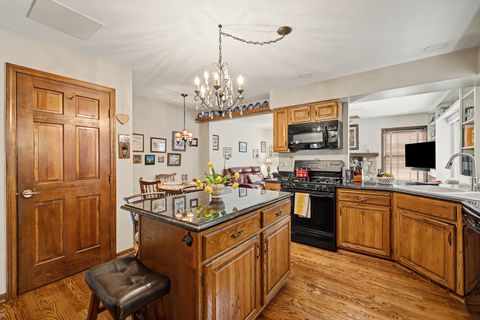 Tiny photo for 827 N Driveway, Glen Ellyn, IL 60137 (MLS # 12588707)