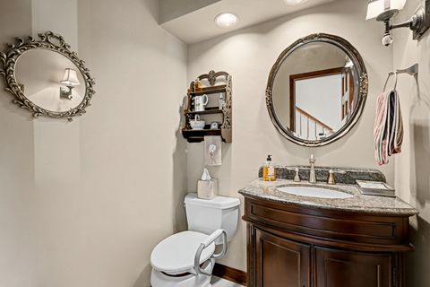 Tiny photo for 827 N Driveway, Glen Ellyn, IL 60137 (MLS # 12588707)