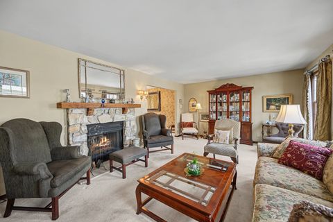 Tiny photo for 827 N Driveway, Glen Ellyn, IL 60137 (MLS # 12588707)