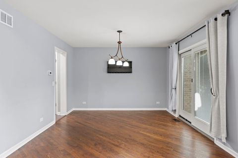 Tiny photo for 5509 Aspen Avenue, Downers Grove, IL 60515 (MLS # 12511803)