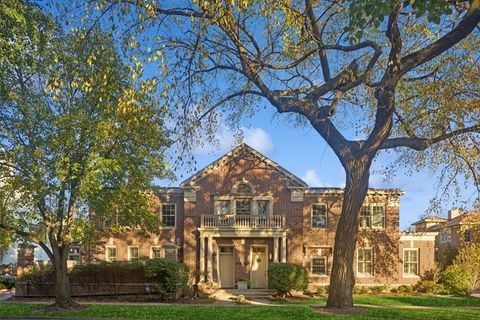 1315 Asbury Avenue Evanston IL 60201