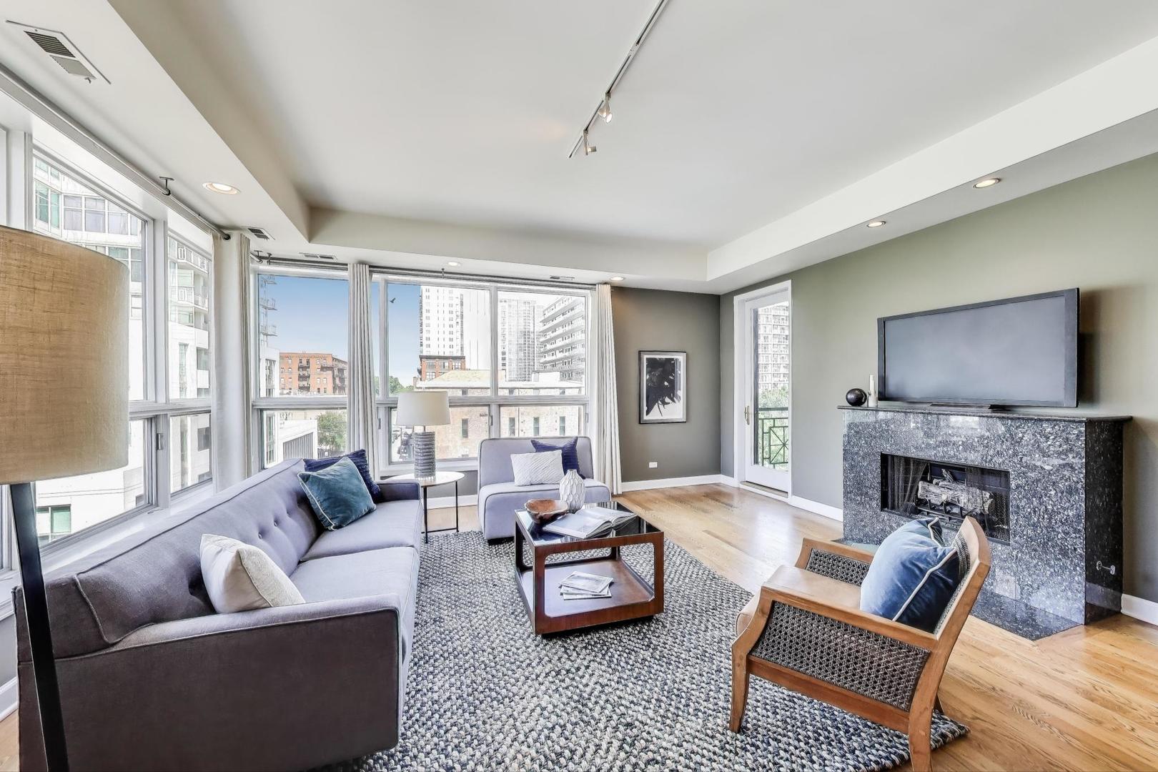 1600 S Wabash Avenue 4E
