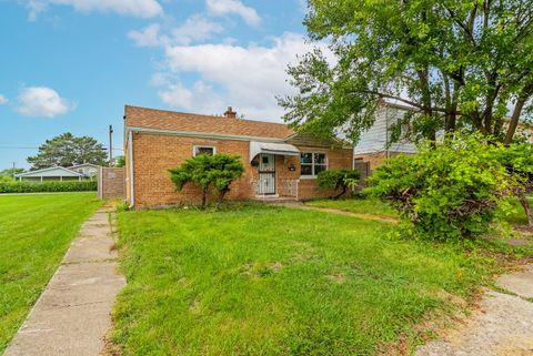 Tiny photo for 16154 Honore Avenue, Markham, IL 60428 (MLS # 12487965)