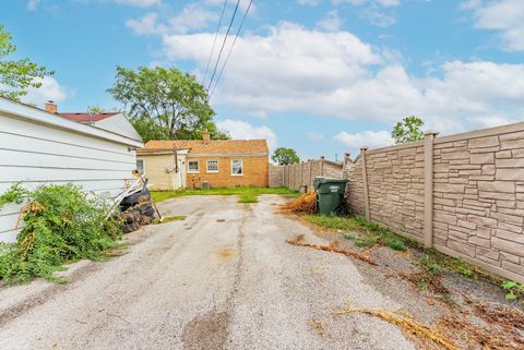 Tiny photo for 16154 Honore Avenue, Markham, IL 60428 (MLS # 12487965)