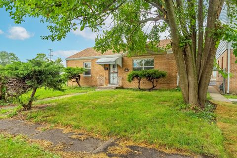 Tiny photo for 16154 Honore Avenue, Markham, IL 60428 (MLS # 12487965)