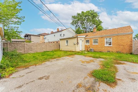 Tiny photo for 16154 Honore Avenue, Markham, IL 60428 (MLS # 12487965)