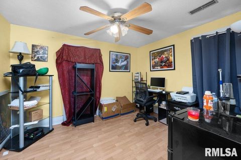 Tiny photo for 610 LINN Street, Muscatine, IA 52761 (MLS # QC4270071)