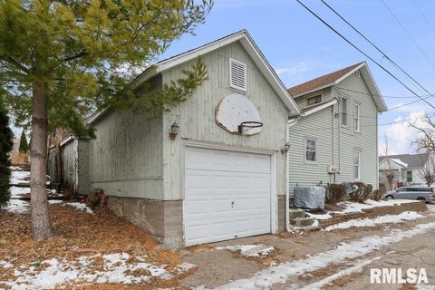 Tiny photo for 610 LINN Street, Muscatine, IA 52761 (MLS # QC4270071)